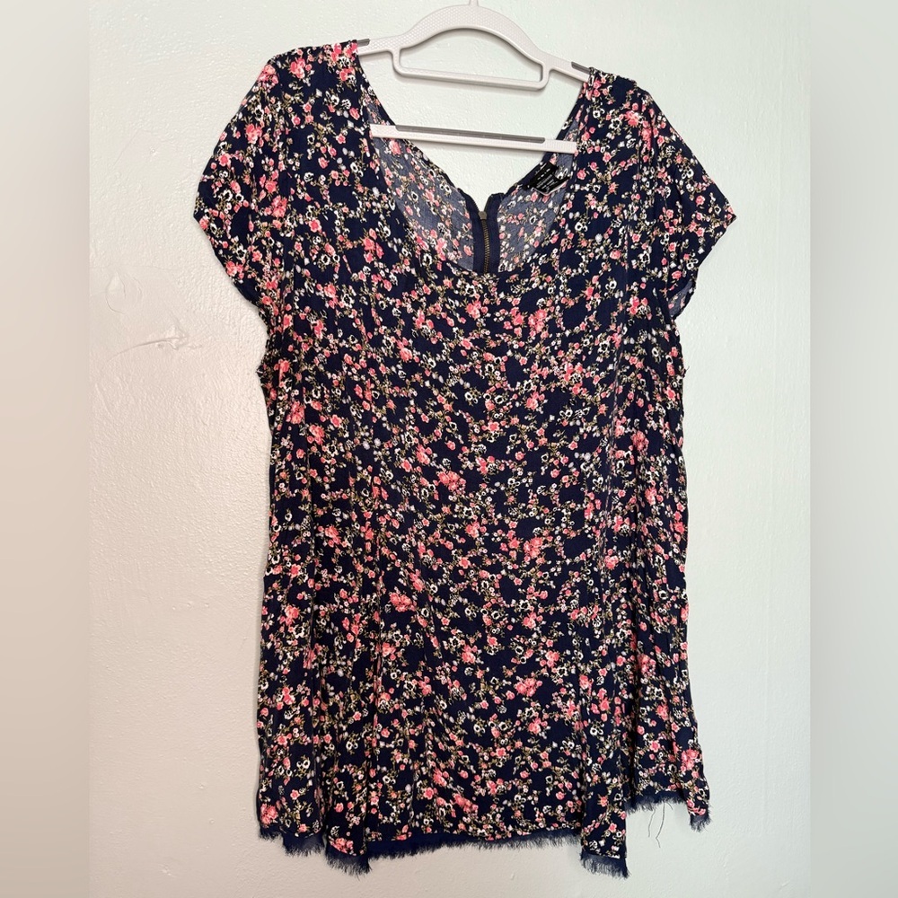 Torrid blue and pink floral print‎ romantic short sleeve blouse